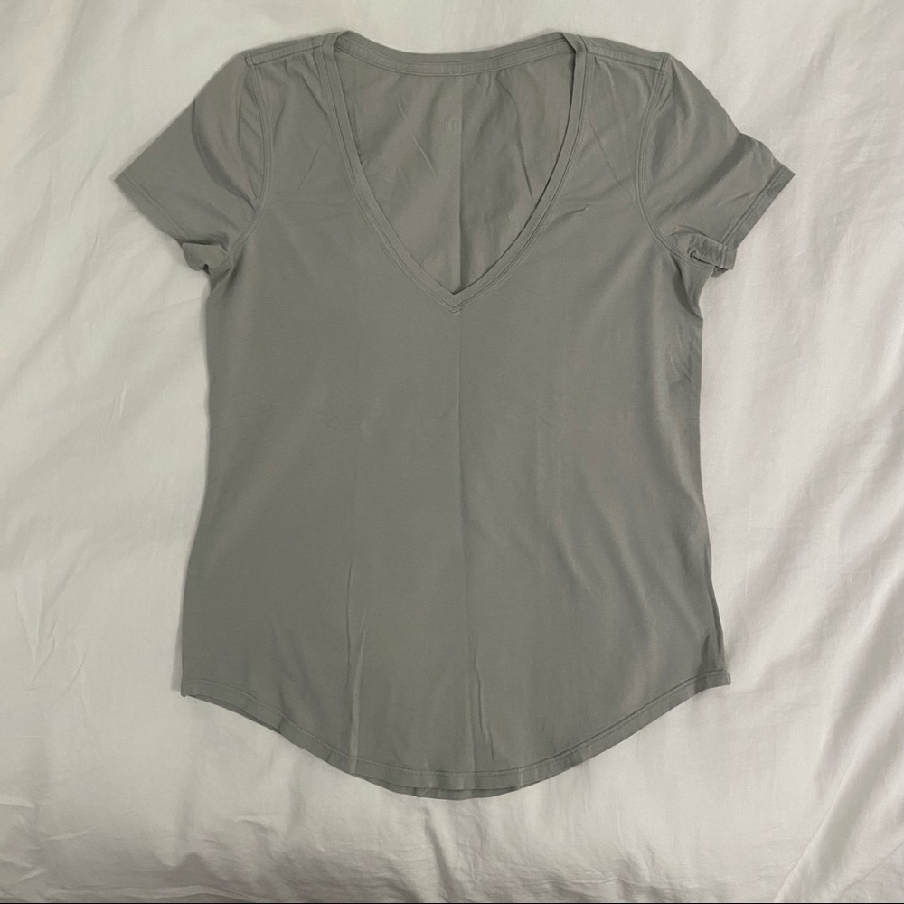 Lululemon T-shirt